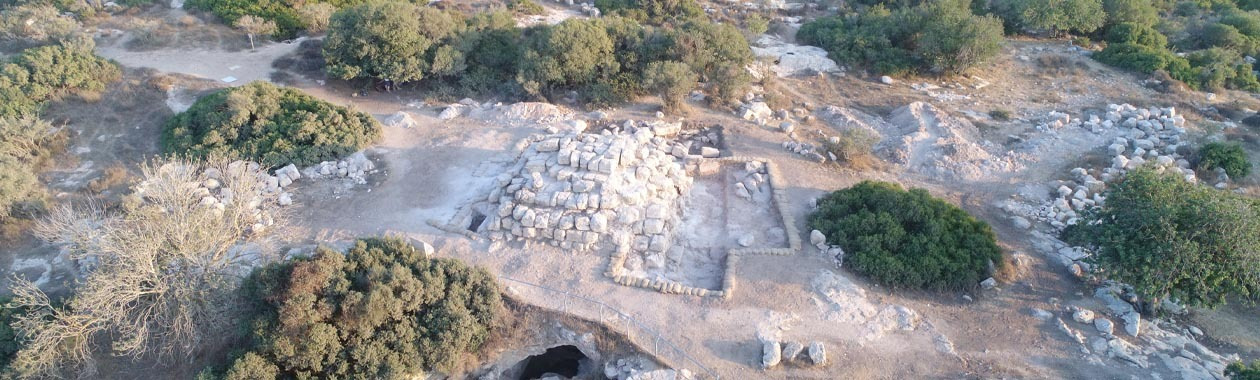 An aerial photo of area D at Horvat Midras showing the pyramidal funerary monument and the burial cave to its north (Photo: Tal Rogovski) – HORVAT MIDRAS